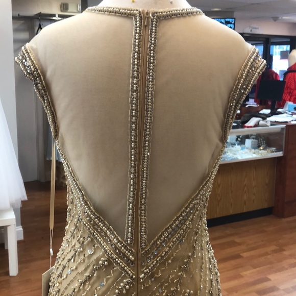 Champagne special occasion dress with faux pearls - Picture 5 of 7